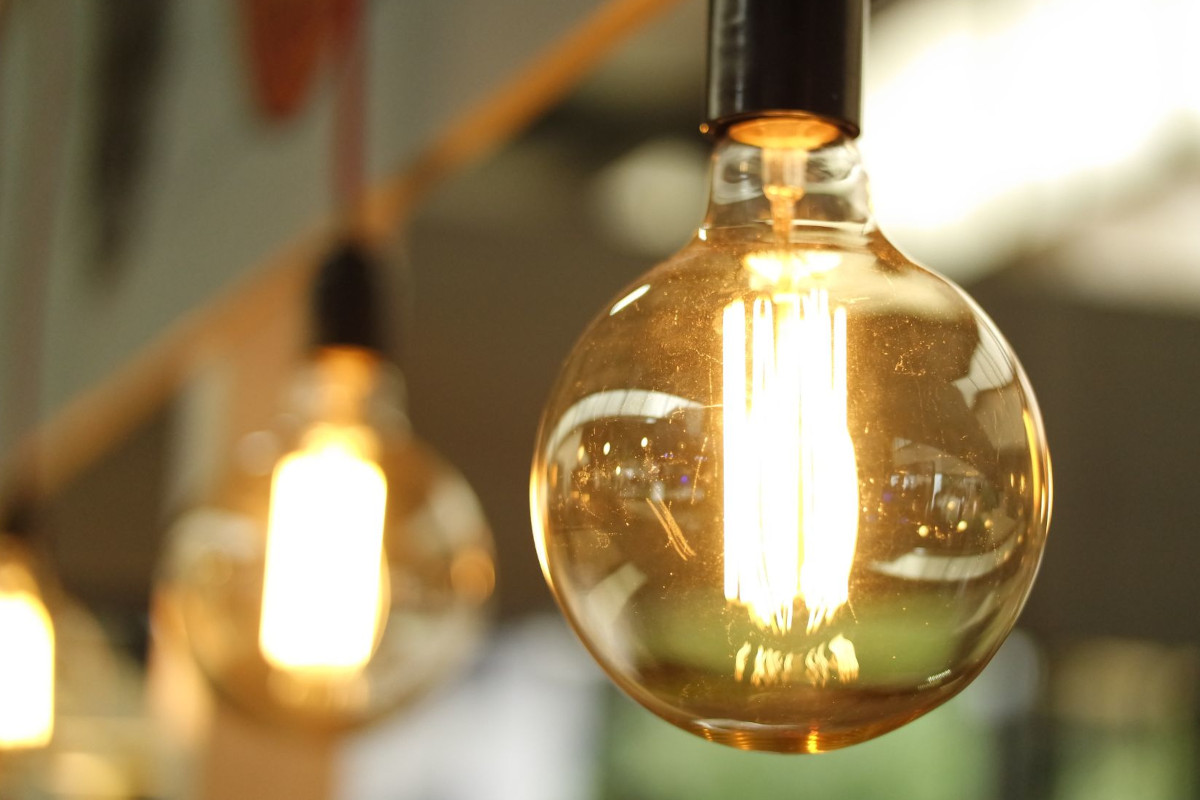 Odpowiednio dobrane źródła światła i oprawy, to pierwszy krok do tego, by dobrze rozświetlić wnętrze